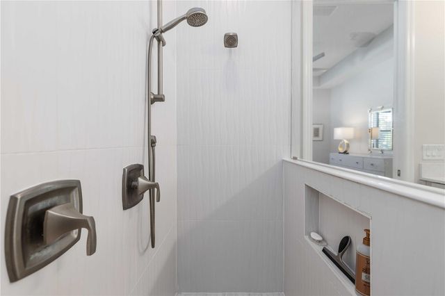 993 CROSSWIND AVENUE, Sarasota, FL 34240