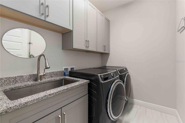 993 CROSSWIND AVENUE, Sarasota, FL 34240