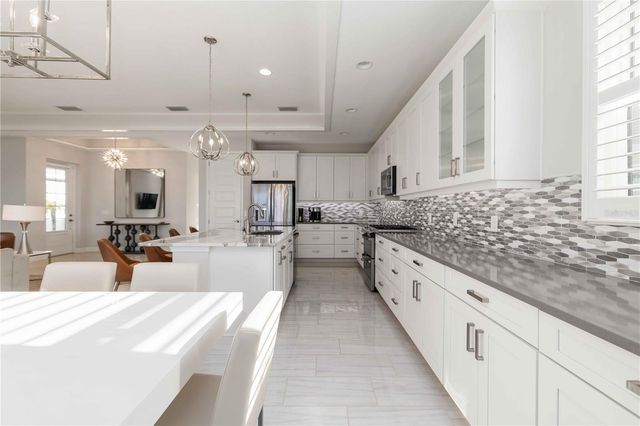 993 CROSSWIND AVENUE, Sarasota, FL 34240