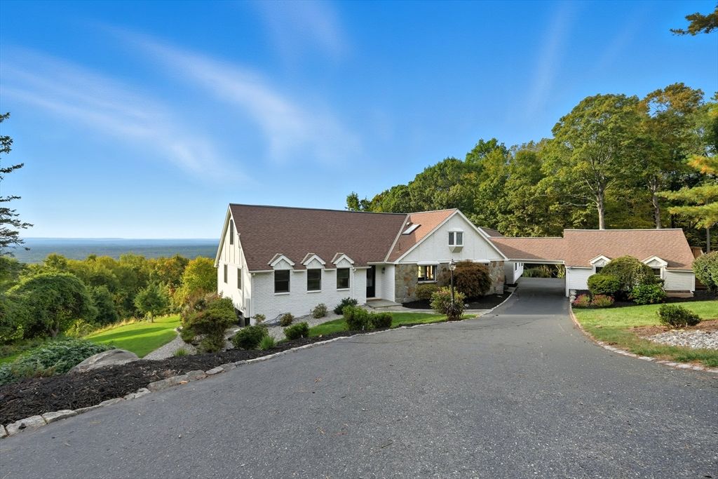 12 Highridge Rd, Wilbraham, MA 01095