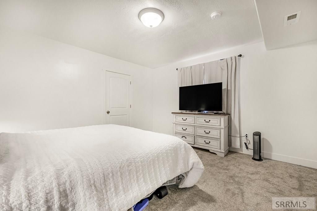 Image 34 of property listing at 5097 Camden Street, Chubbuck, ID 83202