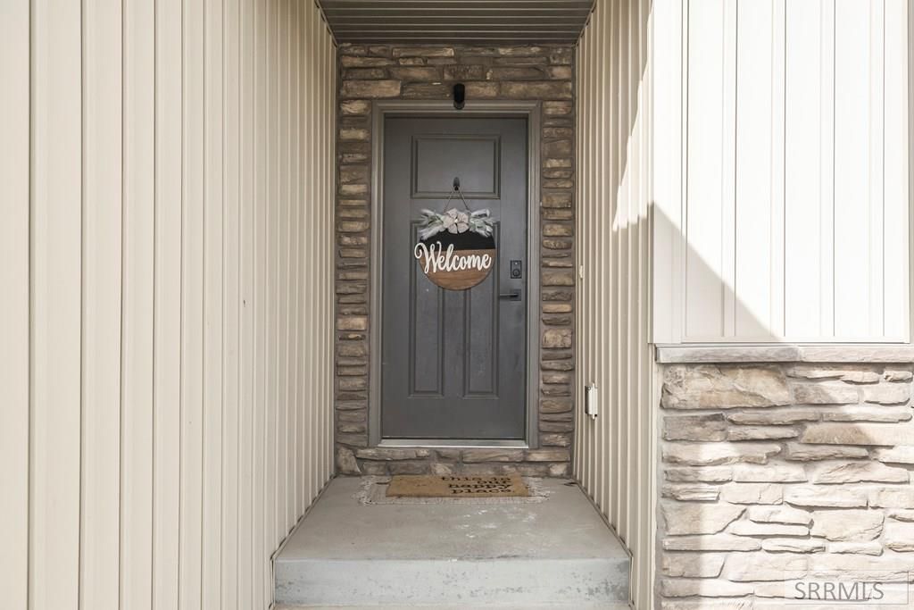 Image 4 of property listing at 5097 Camden Street, Chubbuck, ID 83202