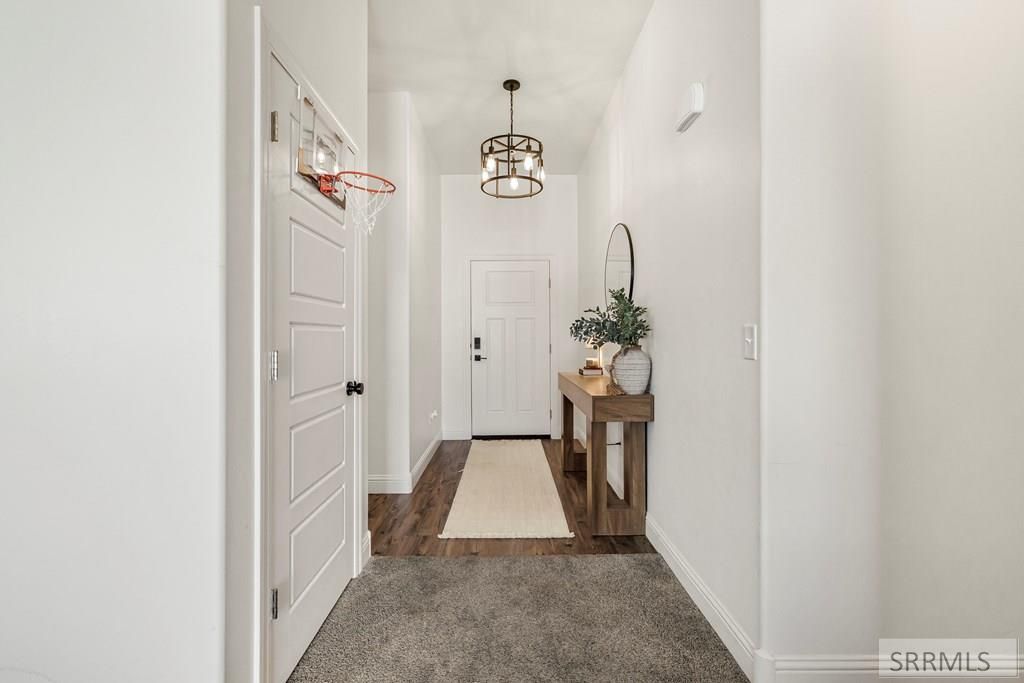 Image 5 of property listing at 5097 Camden Street, Chubbuck, ID 83202