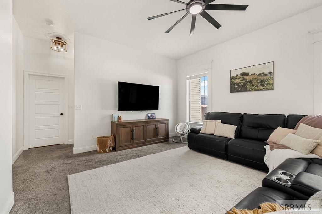 Image 9 of property listing at 5097 Camden Street, Chubbuck, ID 83202