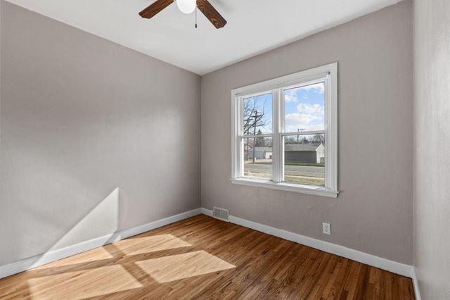 1120 5th Avenue S, South Saint Paul, MN 55075