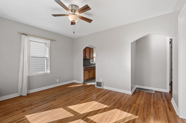 1120 5th Avenue S, South Saint Paul, MN 55075