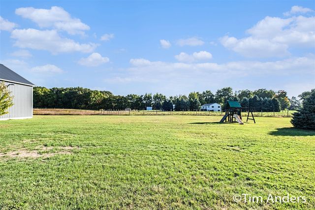 3500 Northkent Pine Drive, Kent City, MI 49330