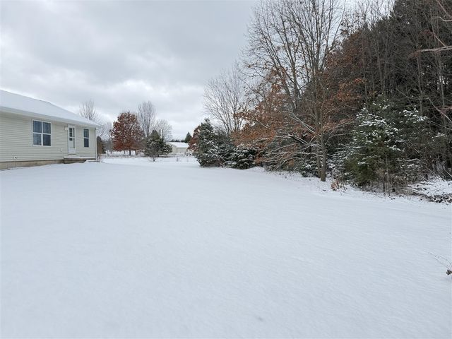 3500 Northkent Pine Drive, Kent City, MI 49330