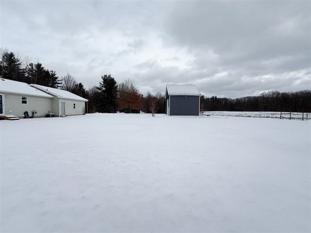 3500 Northkent Pine Drive, Kent City, MI 49330