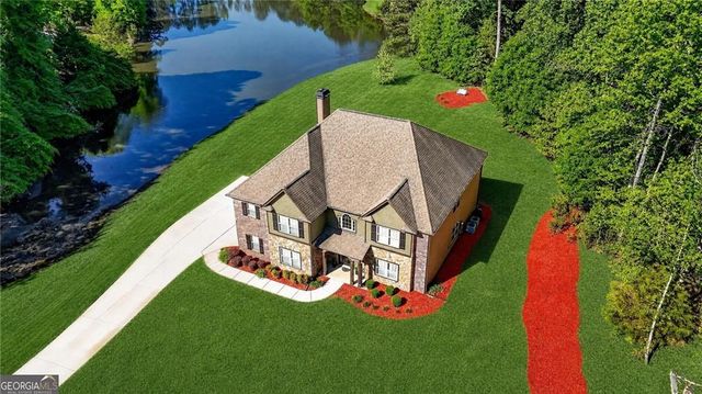 3 Westwood Lake Drive, Newnan, GA 30263