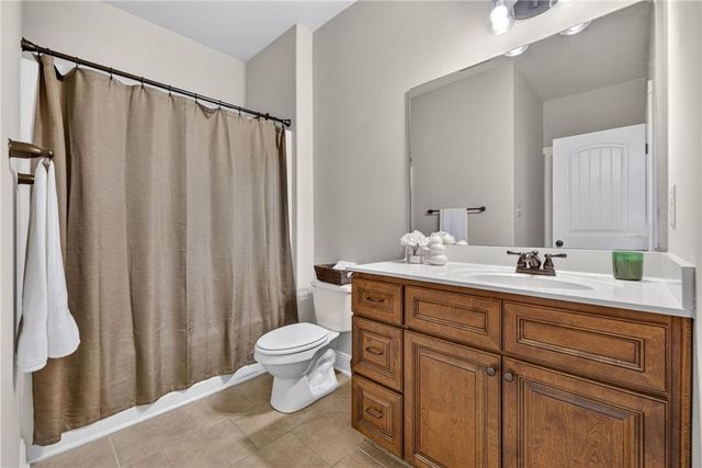 3 Westwood Lake Drive, Newnan, GA 30263