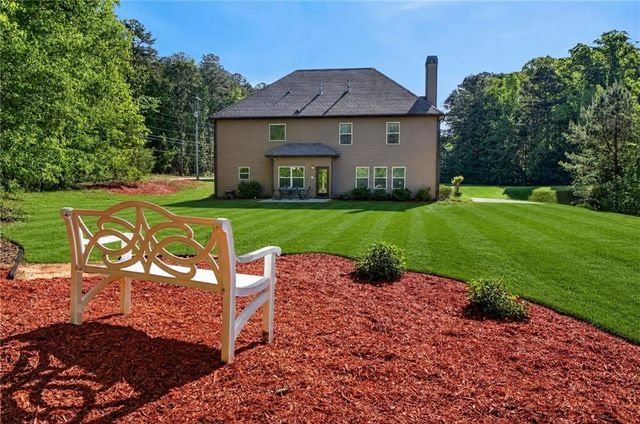 3 Westwood Lake Drive, Newnan, GA 30263