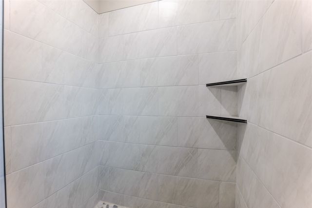 9211 Parkview Circle, Tolar, TX 76476