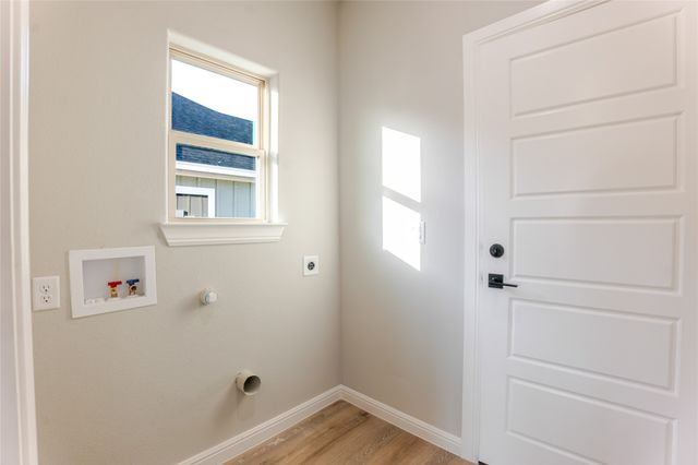 9211 Parkview Circle, Tolar, TX 76476