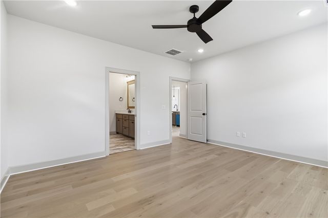 1041 Whistler Street, Bentonville, AR 72713