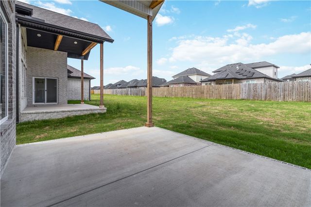 1041 Whistler Street, Bentonville, AR 72713