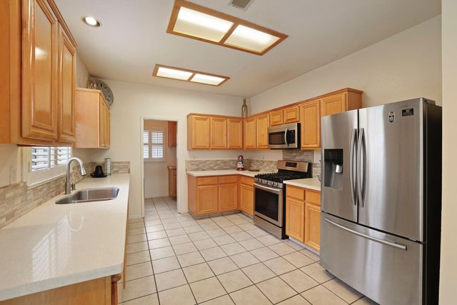 3838 Windy Cove Cir, Stockton, CA 95219