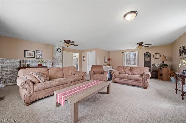 9934 State Route 700, Mantua, OH 44255
