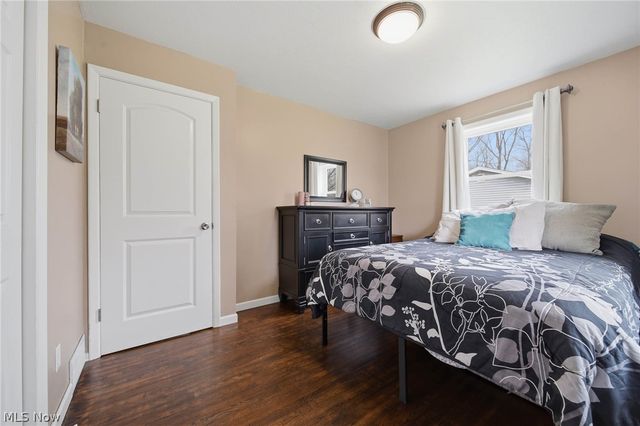 9934 State Route 700, Mantua, OH 44255