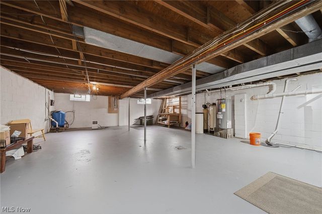 9934 State Route 700, Mantua, OH 44255