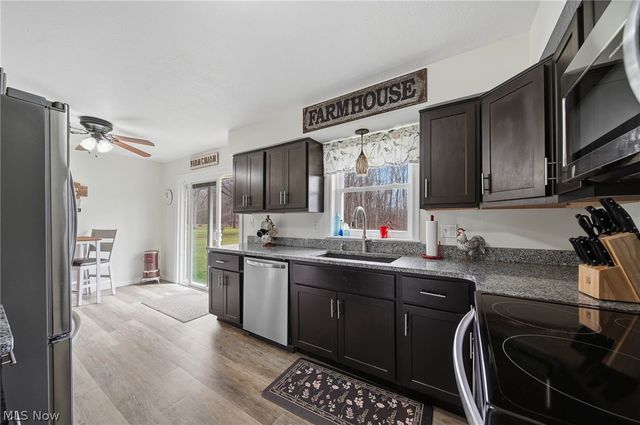 9934 State Route 700, Mantua, OH 44255