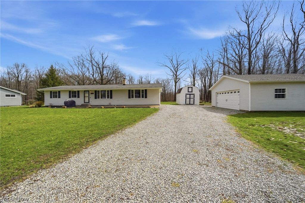 9934 State Route 700, Mantua, OH 44255
