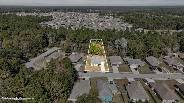 5530 Landing Ct, D'iberville, MS 39540