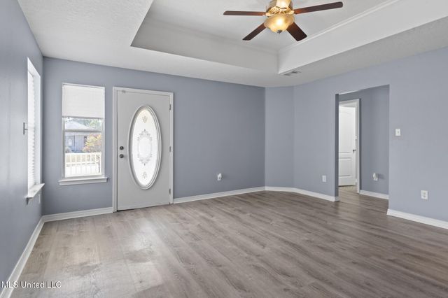 5530 Landing Ct, D'iberville, MS 39540