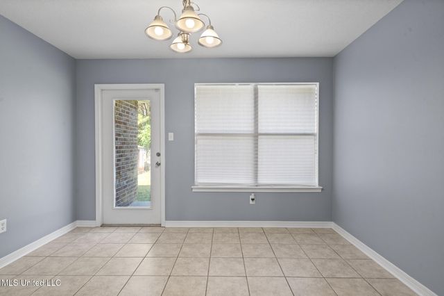 5530 Landing Ct, D'iberville, MS 39540