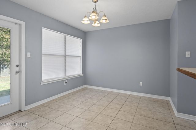 5530 Landing Ct, D'iberville, MS 39540