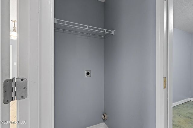 5530 Landing Ct, D'iberville, MS 39540