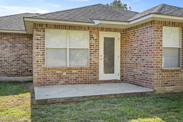 5530 Landing Ct, D'iberville, MS 39540