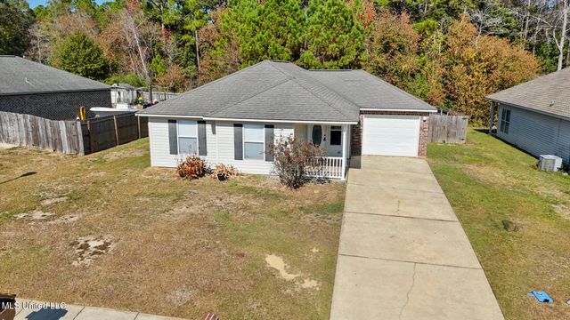 5530 Landing Ct, D'iberville, MS 39540