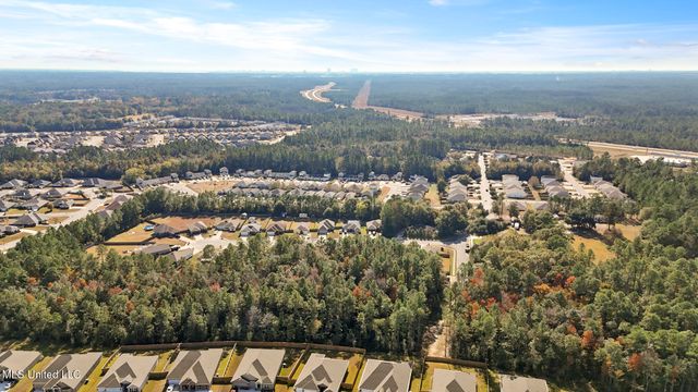 5530 Landing Ct, D'iberville, MS 39540