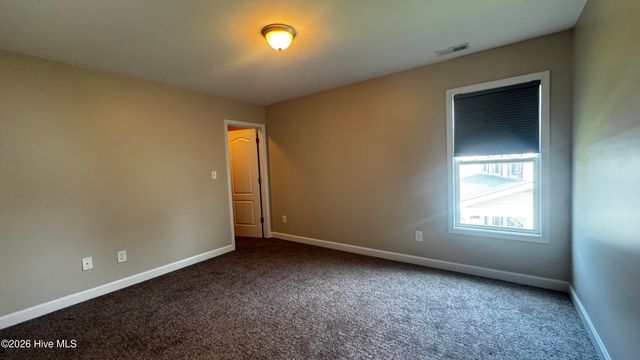 105 Long Pond Drive, Sneads Ferry, NC 28460