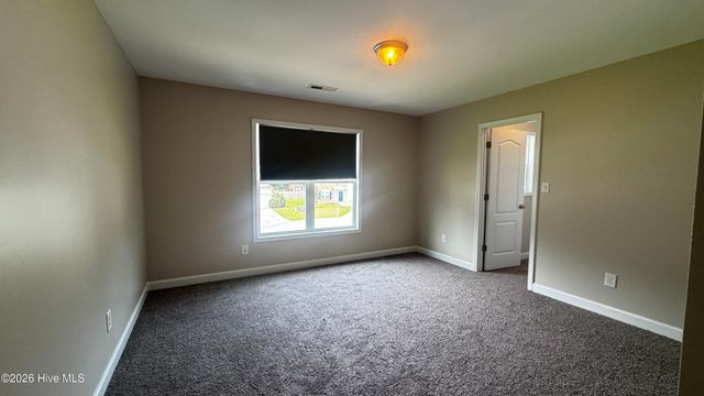 105 Long Pond Drive, Sneads Ferry, NC 28460