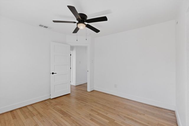 102 S Tillery Avenue, Dallas, TX 75211