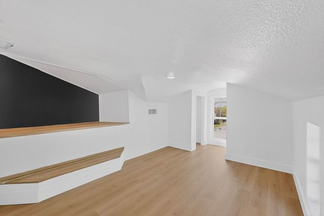 102 S Tillery Avenue, Dallas, TX 75211