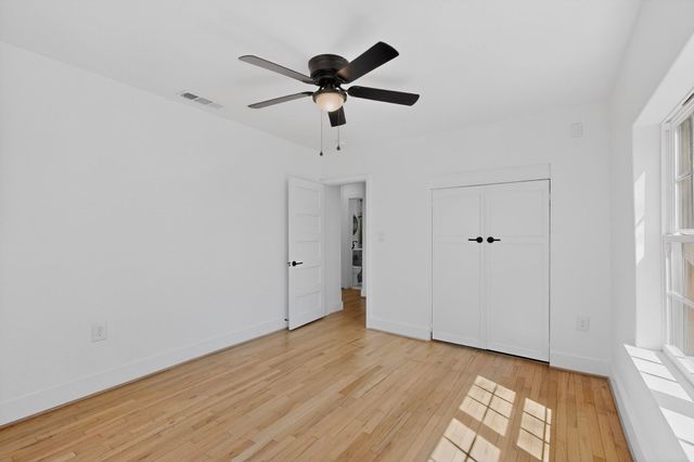 102 S Tillery Avenue, Dallas, TX 75211