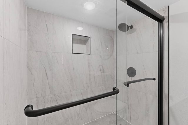 102 S Tillery Avenue, Dallas, TX 75211