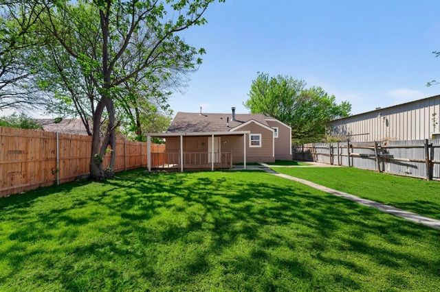 102 S Tillery Avenue, Dallas, TX 75211