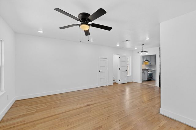 102 S Tillery Avenue, Dallas, TX 75211