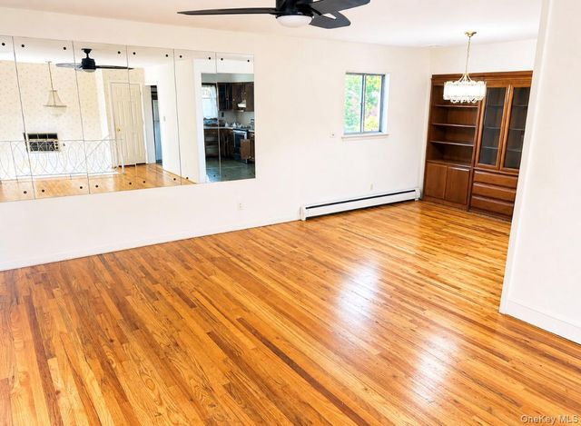 960 Linden Avenue, Westbury, NY 11590