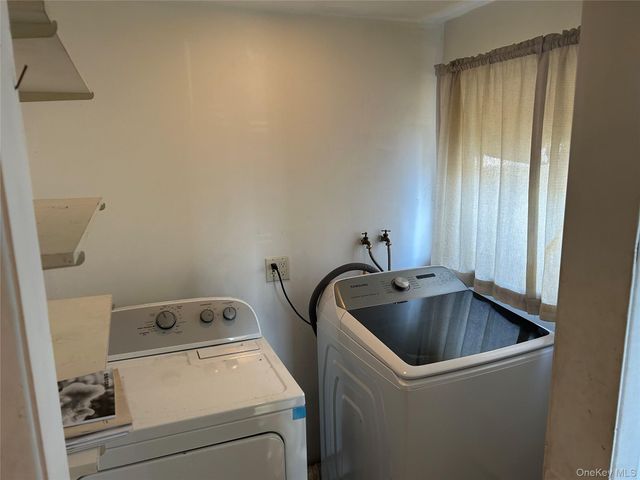 960 Linden Avenue, Westbury, NY 11590