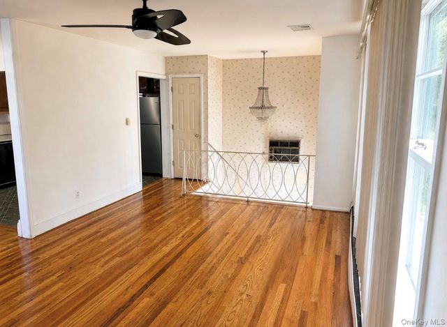 960 Linden Avenue, Westbury, NY 11590