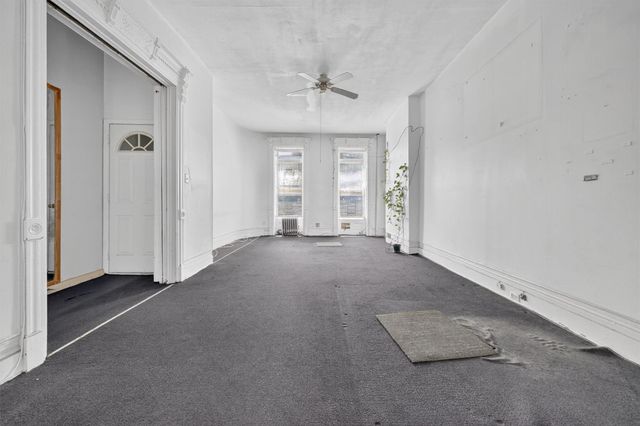 17 Palmetto Street, Brooklyn, NY 11221