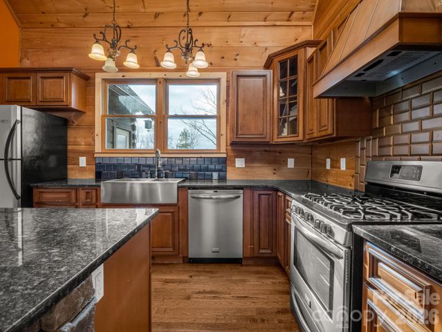 110 Chetan Way, Lake Lure, NC 28746