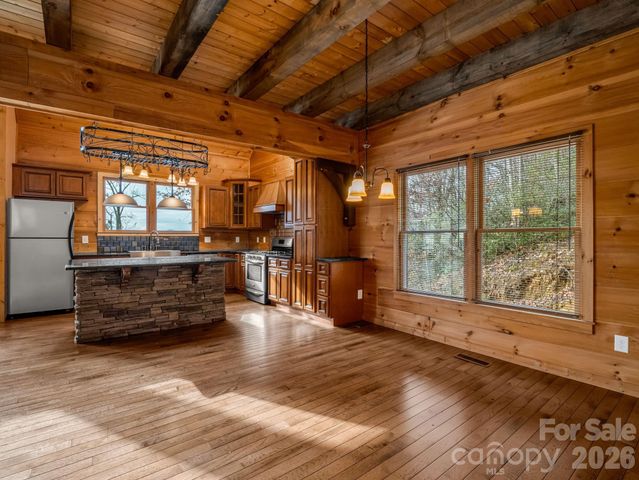 110 Chetan Way, Lake Lure, NC 28746