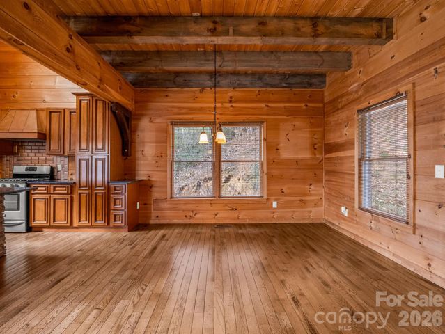 110 Chetan Way, Lake Lure, NC 28746