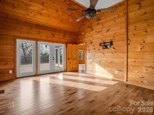 110 Chetan Way, Lake Lure, NC 28746